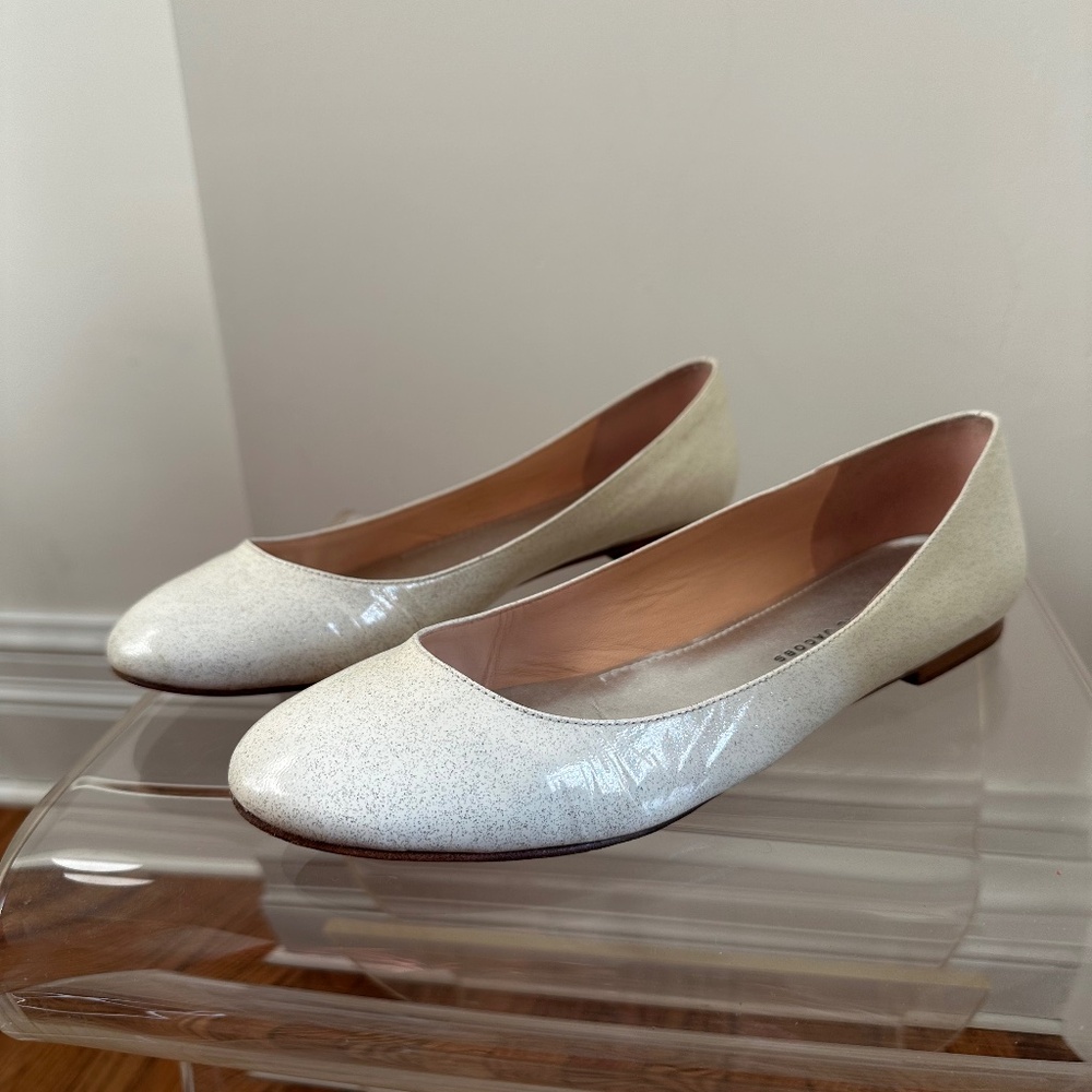 Marc Jacobs white/cream iridescent patent leather ballerina flats